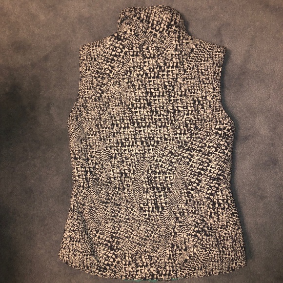 NIC + ZOE Printed Puffer Vest - Picture 3 of 4